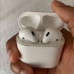 2nd gen apple AirPods